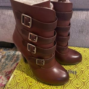 Gianni Bini booties
